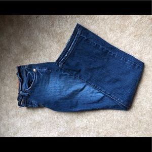 Lucky brand bell bottom jeans